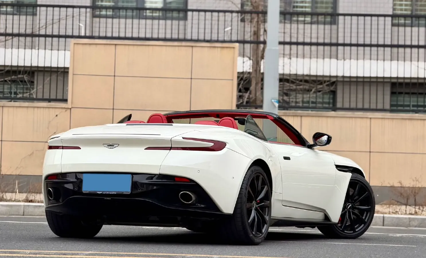 2019 Aston Martin DB11 4.0T 510HP V8 8AT,autocango,china used car exporter,china ev exporter,chinese used car exporter,chinese used ev exporter