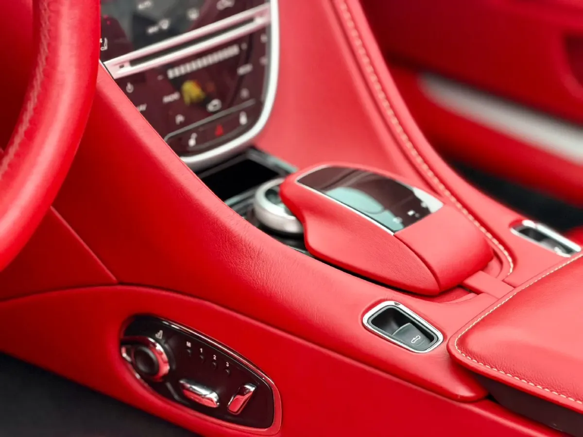 2019 Aston Martin DB11 4.0T 510HP V8 8AT,autocango,china used car exporter,china ev exporter,chinese used car exporter,chinese used ev exporter