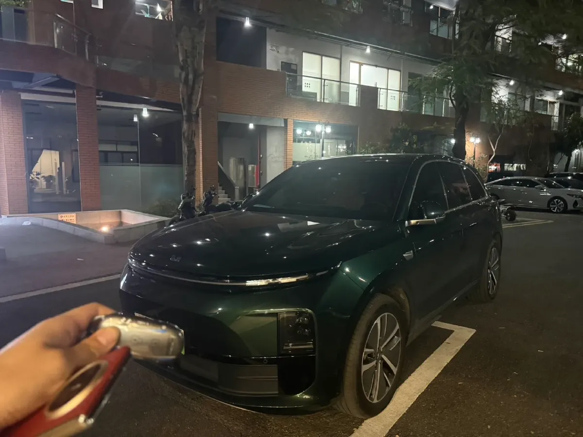 2024 Li L6 Range Extended 154HP L4 REEV 36.8KWH,autocango,china used car exporter,china ev exporter,chinese used car exporter,chinese used ev exporter