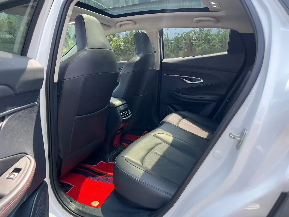 2020 ChangAn UNI-T 1.5T 180HP L4 7DCT,autocango,china used car exporter,china ev exporter,chinese used car exporter,chinese used ev exporter