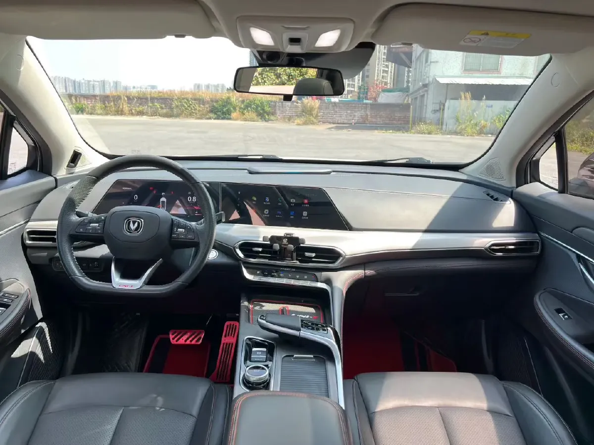 2020 ChangAn UNI-T 1.5T 180HP L4 7DCT,autocango,china used car exporter,china ev exporter,chinese used car exporter,chinese used ev exporter