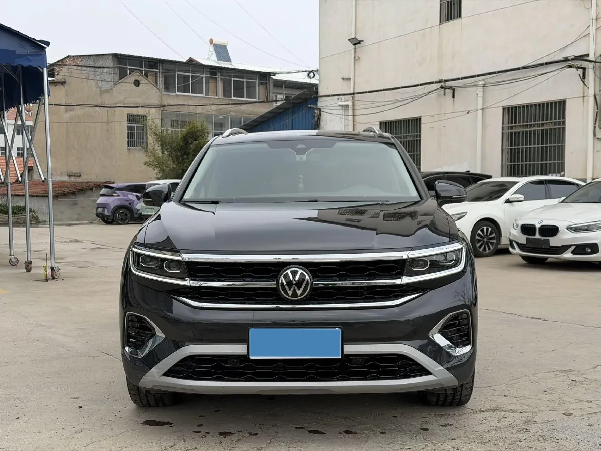 2022 Volkswagen Talagon 2.5T 299HP V6 7DCT,autocango,china used car exporter,china ev exporter,chinese used car exporter,chinese used ev exporter