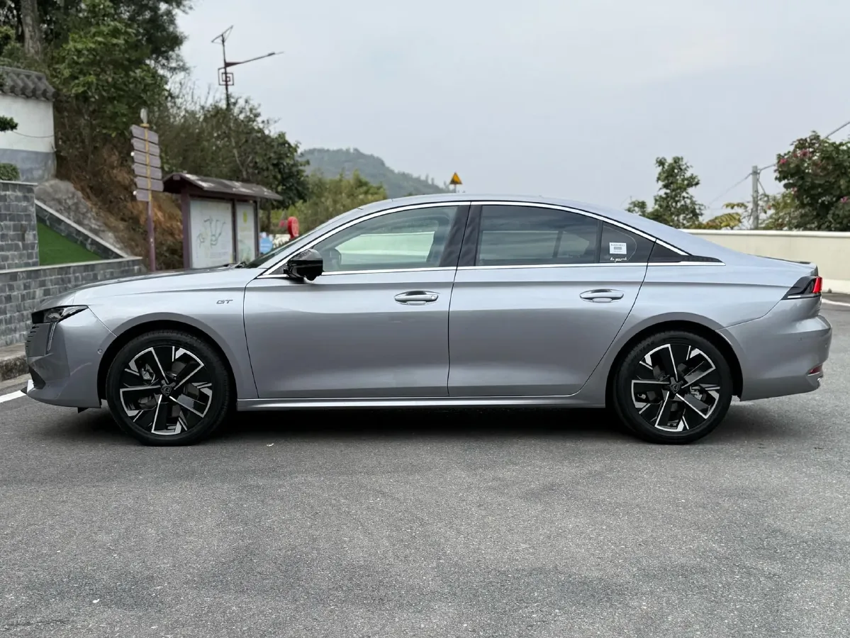 2023 Peugeot 508 1.8T 211HP L4 8AT,autocango,china used car exporter,china ev exporter,chinese used car exporter,chinese used ev exporter