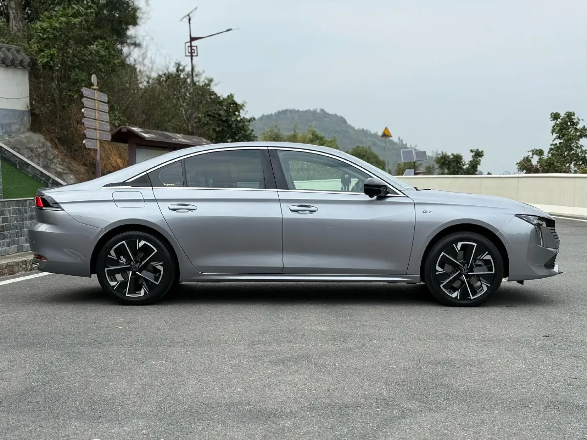 2023 Peugeot 508 1.8T 211HP L4 8AT,autocango,china used car exporter,china ev exporter,chinese used car exporter,chinese used ev exporter