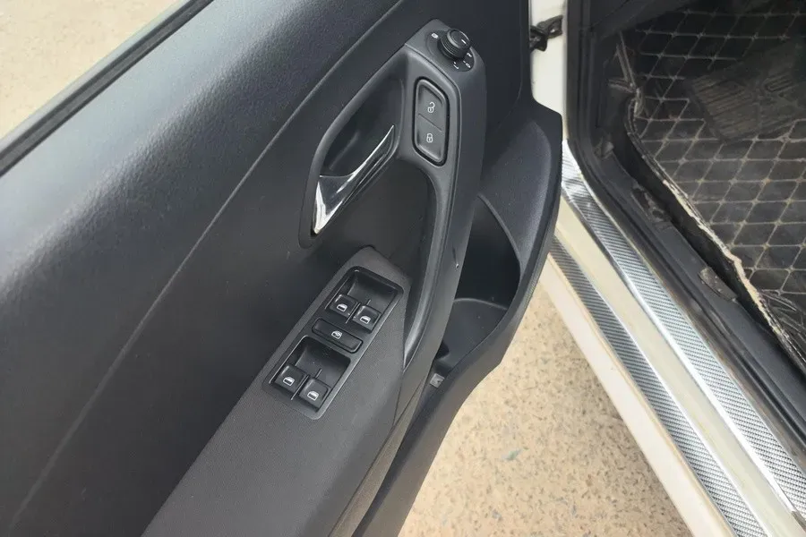 2018 ChangAn Eado 1.6L 128HP L4 6AT,autocango,china used car exporter,china ev exporter,chinese used car exporter,chinese used ev exporter