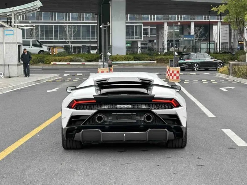 2020 Lamborghini Huracán 5.2L 611HP V10 7DCT,autocango,china used car exporter,china ev exporter,chinese used car exporter,chinese used ev exporter