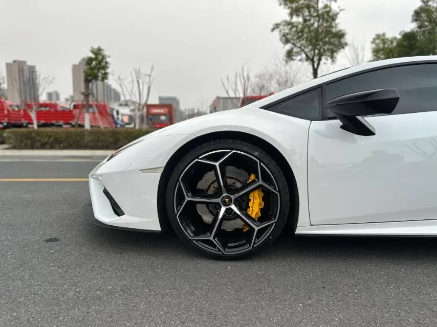 2020 Lamborghini Huracán 5.2L 611HP V10 7DCT,autocango,china used car exporter,china ev exporter,chinese used car exporter,chinese used ev exporter