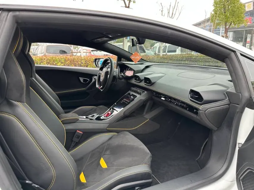 2020 Lamborghini Huracán 5.2L 611HP V10 7DCT,autocango,china used car exporter,china ev exporter,chinese used car exporter,chinese used ev exporter