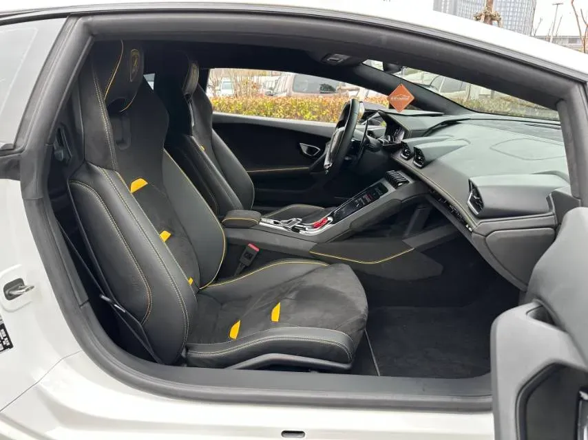 2020 Lamborghini Huracán 5.2L 611HP V10 7DCT,autocango,china used car exporter,china ev exporter,chinese used car exporter,chinese used ev exporter
