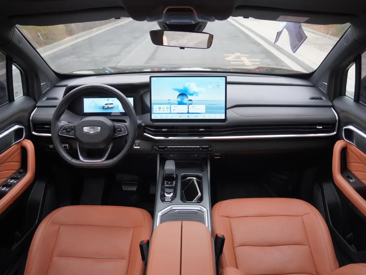 2024 Geely Okavango L 2.0T 218HP L4 7DCT,autocango,china used car exporter,china ev exporter,chinese used car exporter,chinese used ev exporter