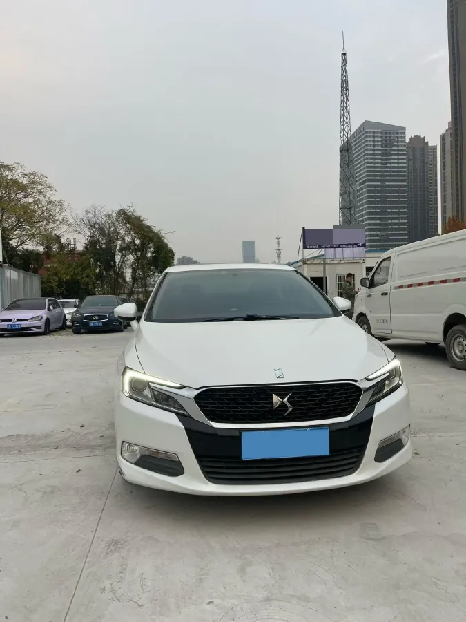 2016 DS 5LS 1.6T 167HP L4 6AT,autocango,china used car exporter,china ev exporter,chinese used car exporter,chinese used ev exporter