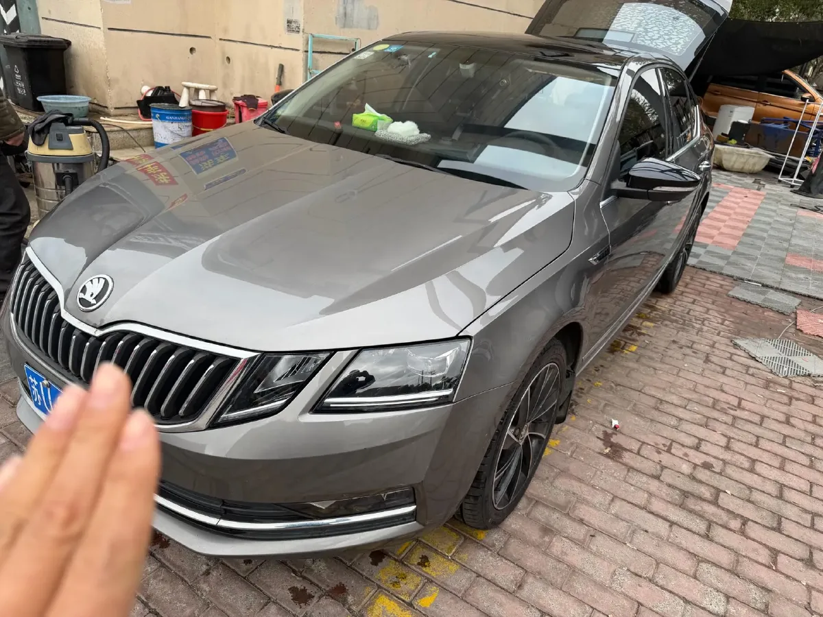 2020 Skoda Octavia 1.4T 150HP L4 7DCT,autocango,china used car exporter,china ev exporter,chinese used car exporter,chinese used ev exporter