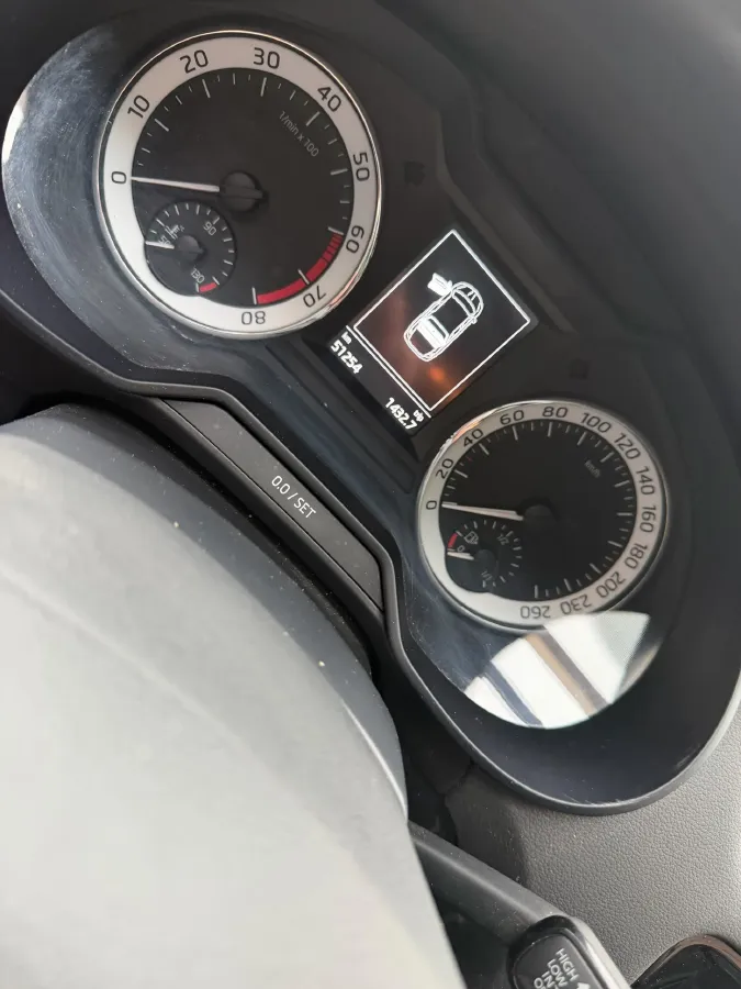 2020 Skoda Octavia 1.4T 150HP L4 7DCT,autocango,china used car exporter,china ev exporter,chinese used car exporter,chinese used ev exporter