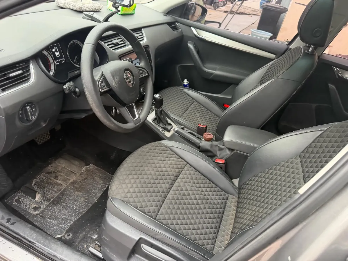 2020 Skoda Octavia 1.4T 150HP L4 7DCT,autocango,china used car exporter,china ev exporter,chinese used car exporter,chinese used ev exporter