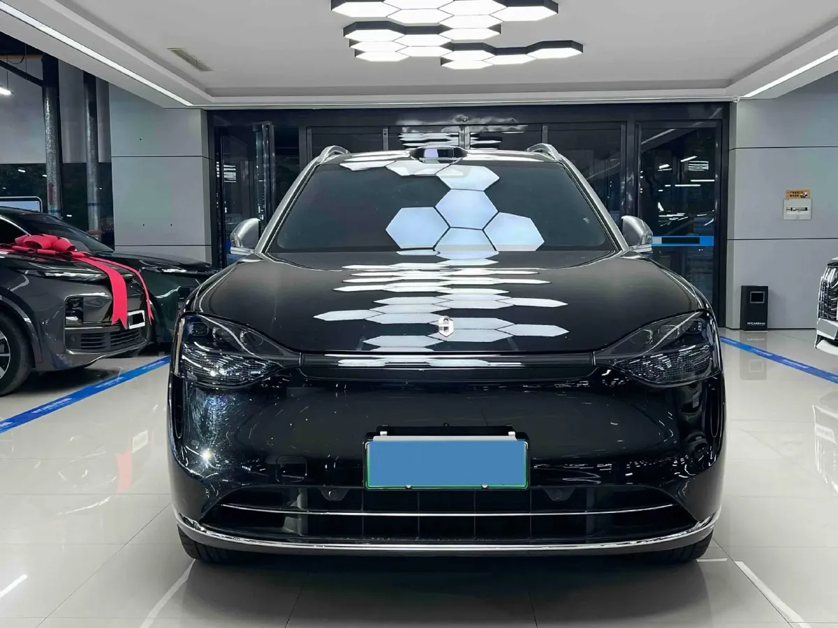 2025 AITO AITO M9 REEV 160HP REEV 52KWH,autocango,china used car exporter,china ev exporter,chinese used car exporter,chinese used ev exporter