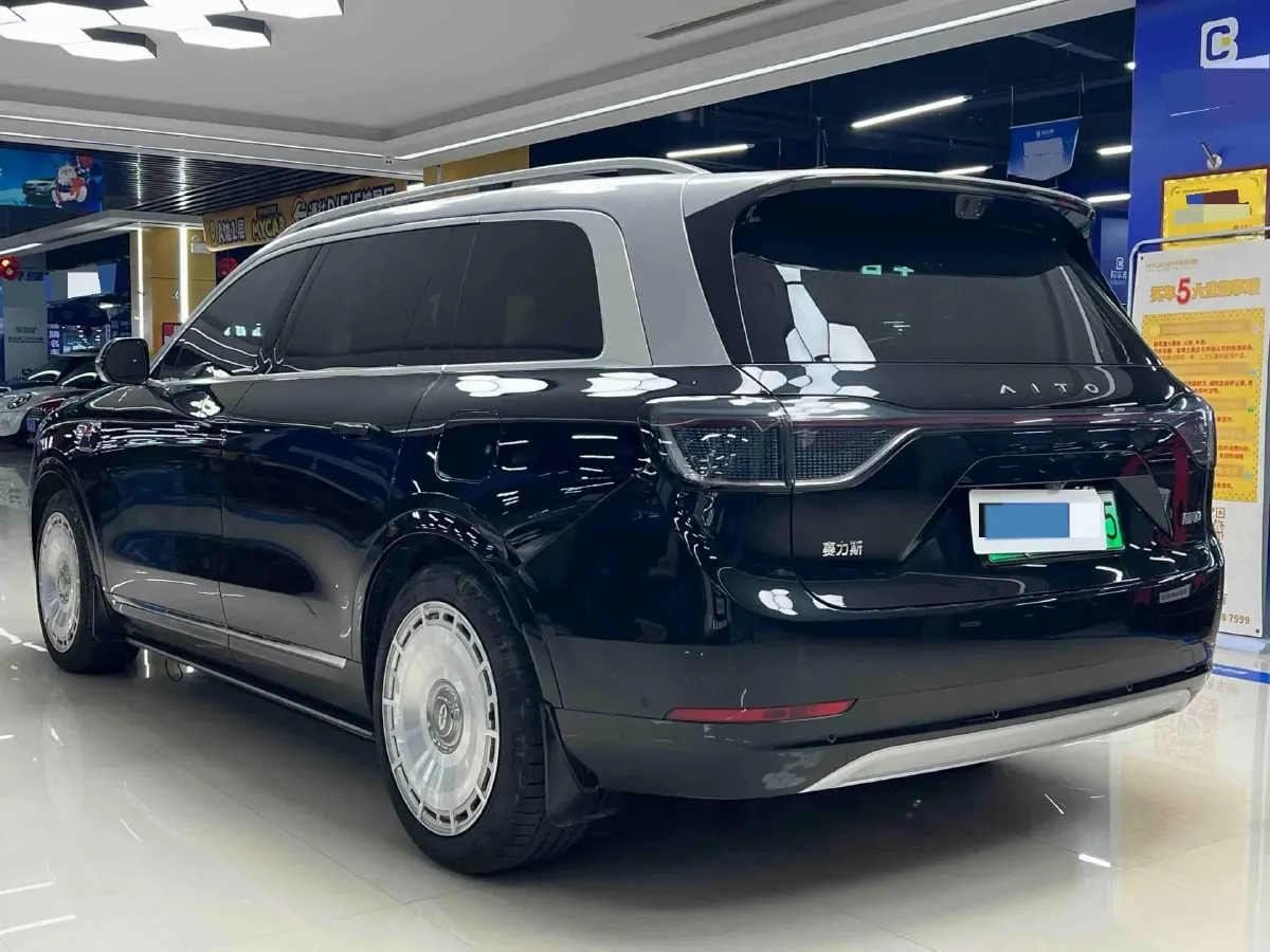 2025 AITO AITO M9 REEV 160HP REEV 52KWH,autocango,china used car exporter,china ev exporter,chinese used car exporter,chinese used ev exporter