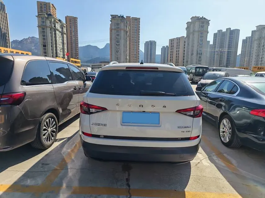 2019 Buick EnvisionPlus 1.5T 169HP L4 7DCT,autocango,china used car exporter,china ev exporter,chinese used car exporter,chinese used ev exporter