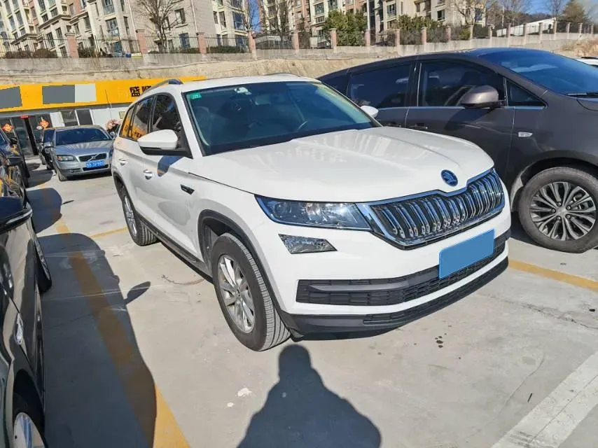 2019 Buick EnvisionPlus 1.5T 169HP L4 7DCT,autocango,china used car exporter,china ev exporter,chinese used car exporter,chinese used ev exporter