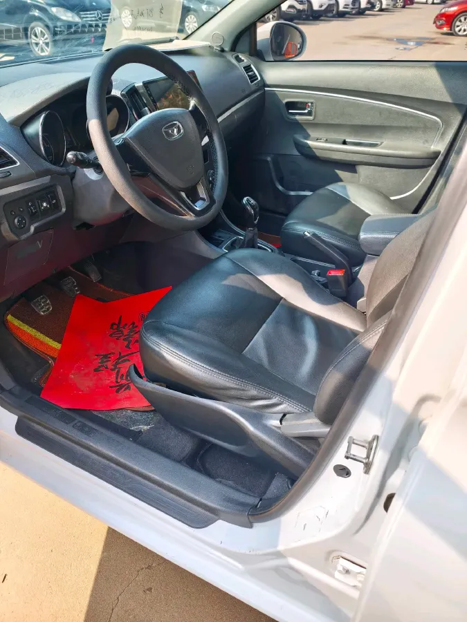 2018 KaiYi E3 1.6L 110HP L4 5MT,autocango,china used car exporter,china ev exporter,chinese used car exporter,chinese used ev exporter