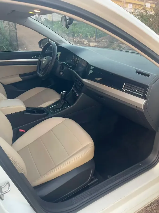 2019 Bestune T77 1.2T 143HP L4 7DCT,autocango,china used car exporter,china ev exporter,chinese used car exporter,chinese used ev exporter