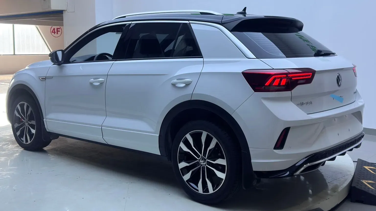 2022 Volkswagen T-Roc 1.4T 150HP L4 7DCT,autocango,china used car exporter,china ev exporter,chinese used car exporter,chinese used ev exporter