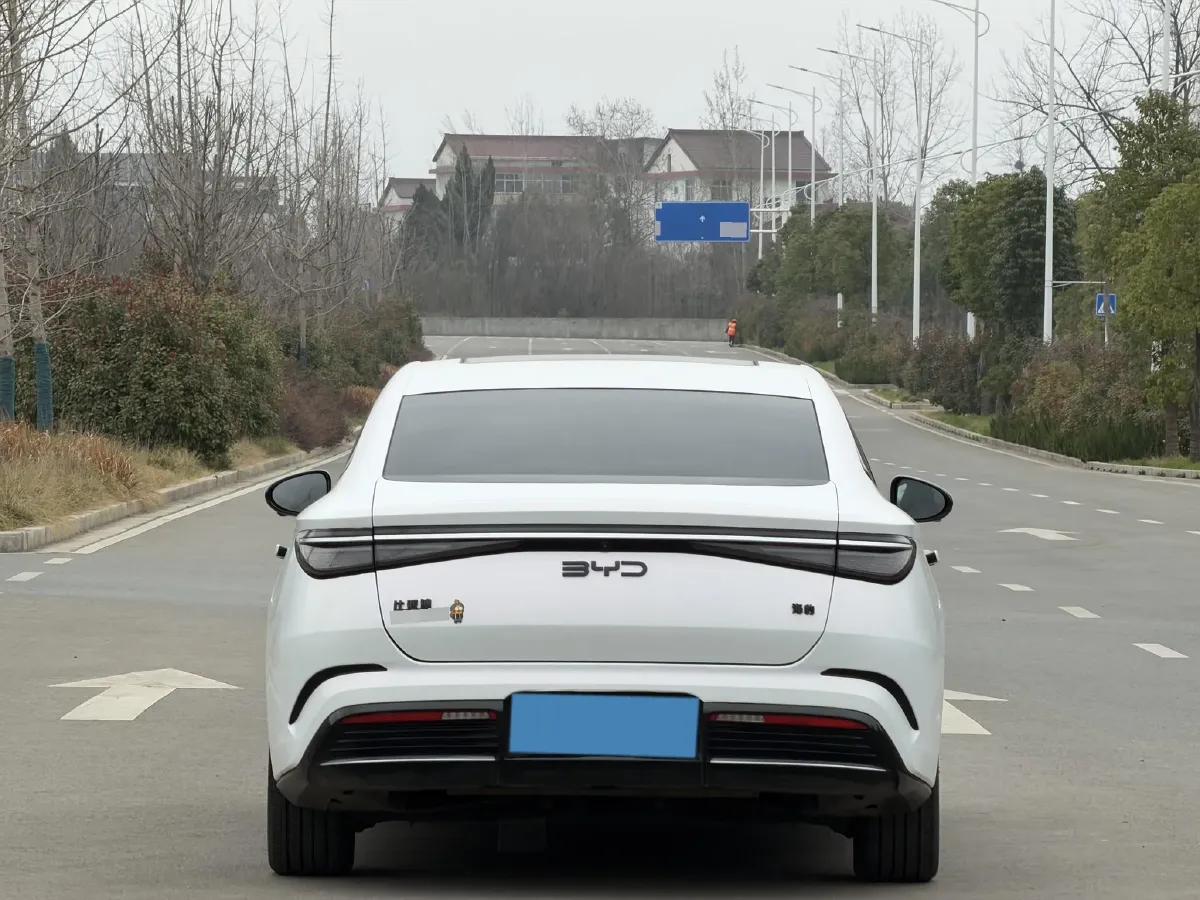 2024 BYD Seal 1.5L 110HP L4 E-CVT PHEV 17.6KWH,autocango,china used car exporter,china ev exporter,chinese used car exporter,chinese used ev exporter