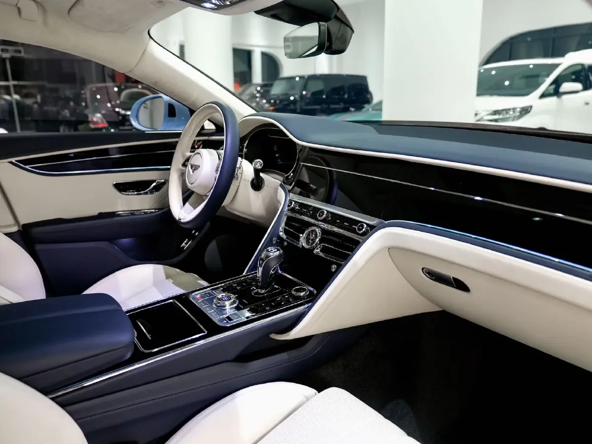 2022 Bentley Flying Spur 4.0T 550HP V8 8DCT,autocango,china used car exporter,china ev exporter,chinese used car exporter,chinese used ev exporter