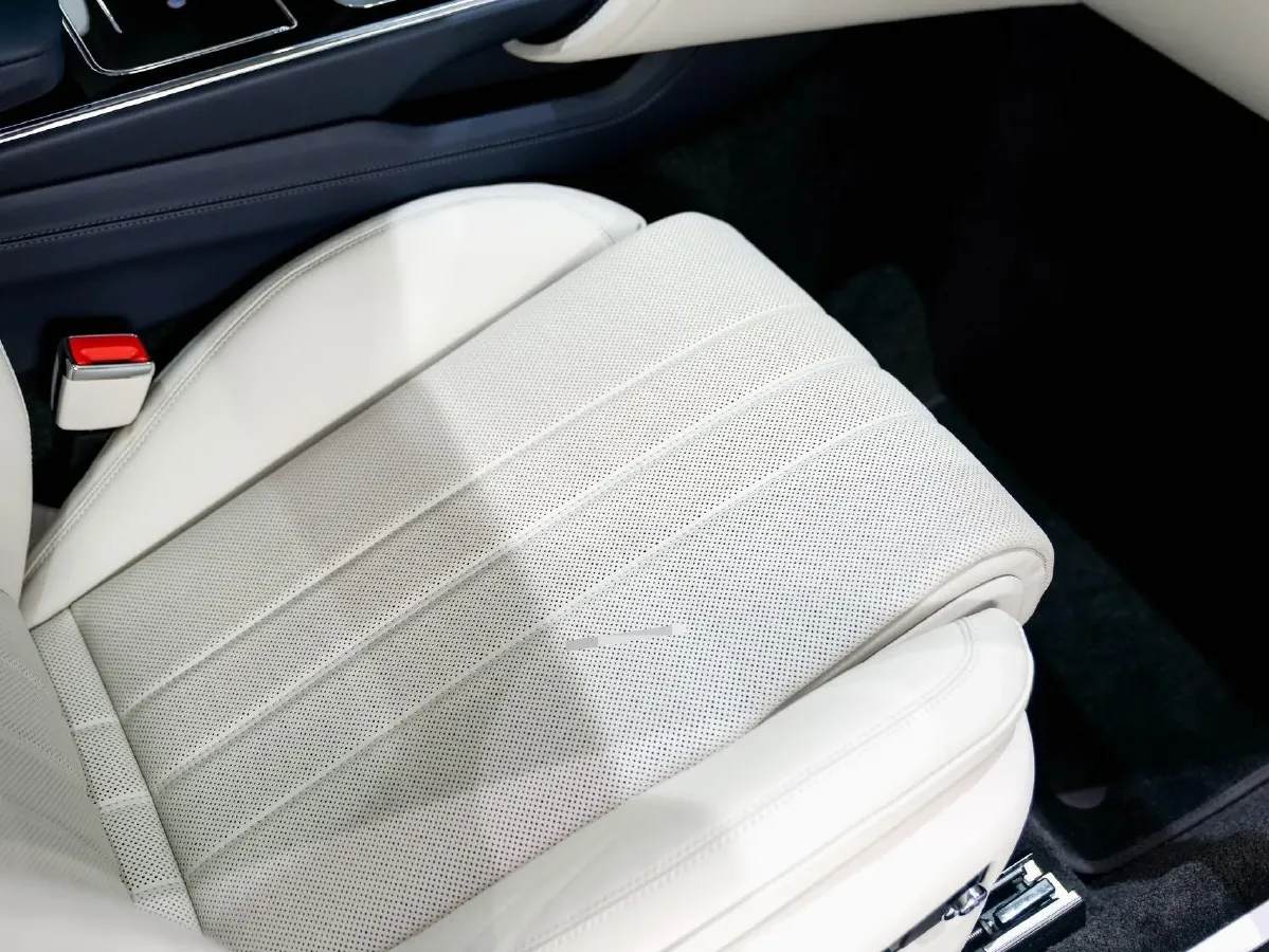 2022 Bentley Flying Spur 4.0T 550HP V8 8DCT,autocango,china used car exporter,china ev exporter,chinese used car exporter,chinese used ev exporter