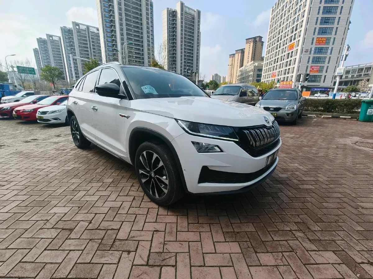 2022 Skoda Kodiak GT 2.0T 186HP L4 7DCT,autocango,china used car exporter,china ev exporter,chinese used car exporter,chinese used ev exporter