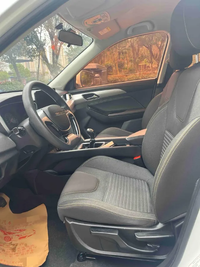 2019 BeiJing Auto X3 1.5T 150HP L4 6MT,autocango,china used car exporter,china ev exporter,chinese used car exporter,chinese used ev exporter
