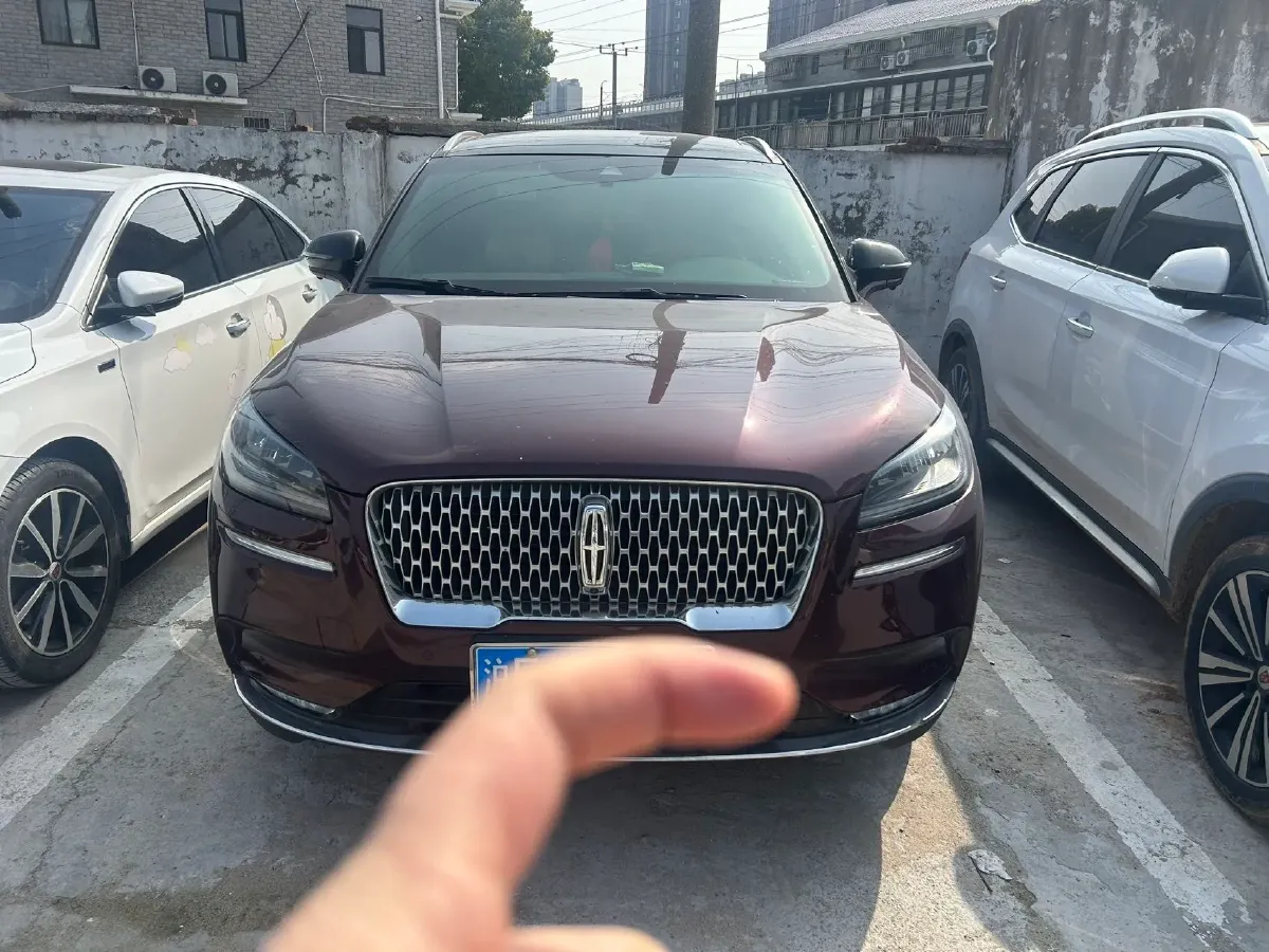 2023 Lincoln Corsair 2.0T 261HP L4 8AT,autocango,china used car exporter,china ev exporter,chinese used car exporter,chinese used ev exporter