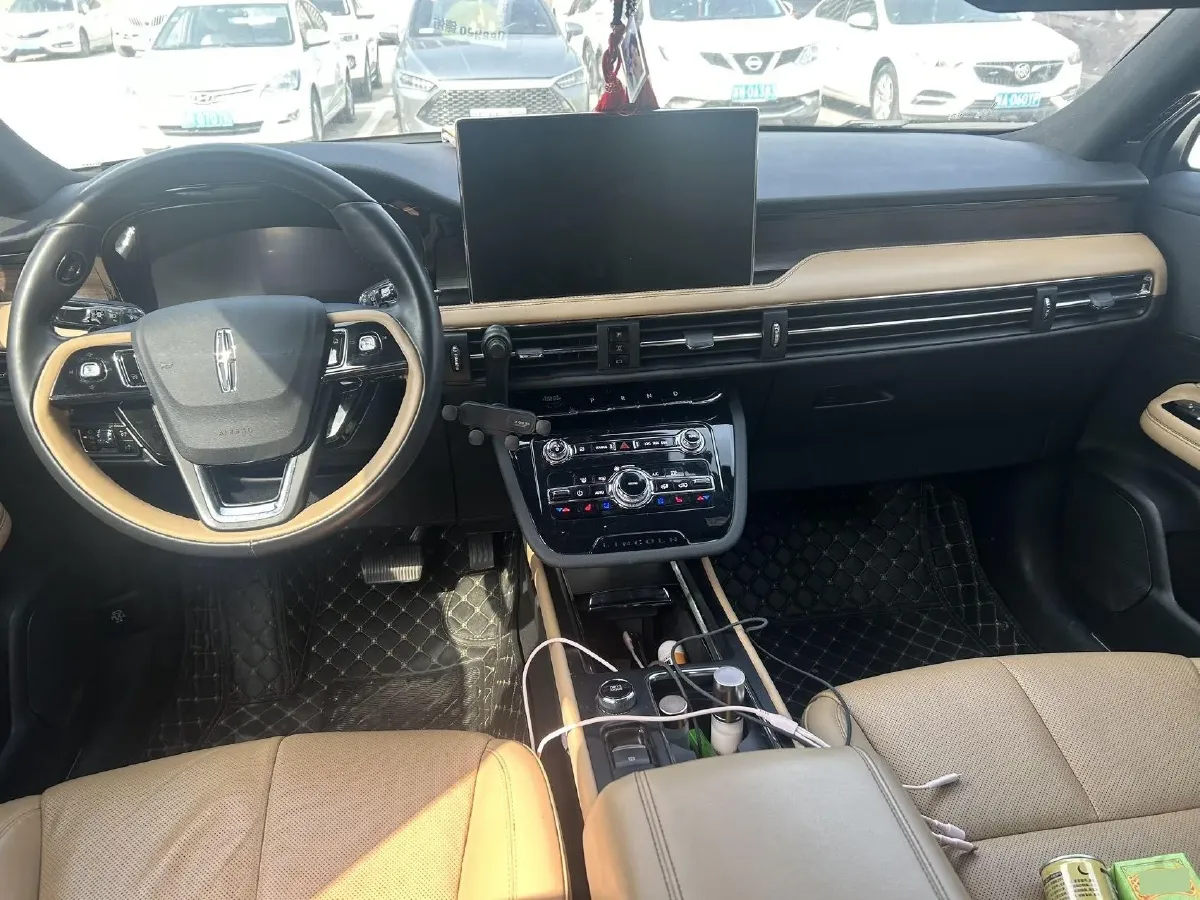 2023 Lincoln Corsair 2.0T 261HP L4 8AT,autocango,china used car exporter,china ev exporter,chinese used car exporter,chinese used ev exporter