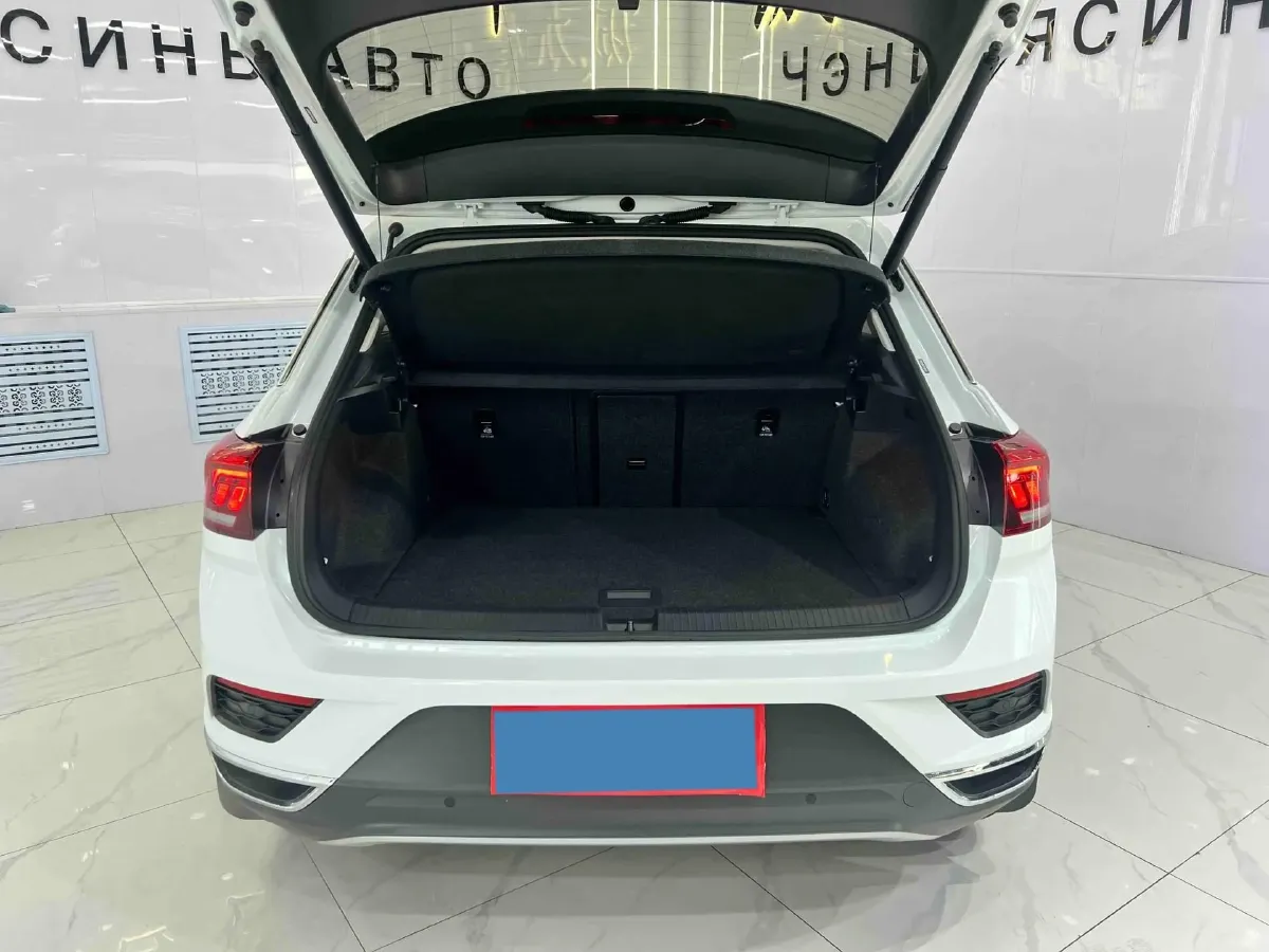 2022 Volkswagen T-Roc 1.4T 150HP L4 7DCT,autocango,china used car exporter,china ev exporter,chinese used car exporter,chinese used ev exporter