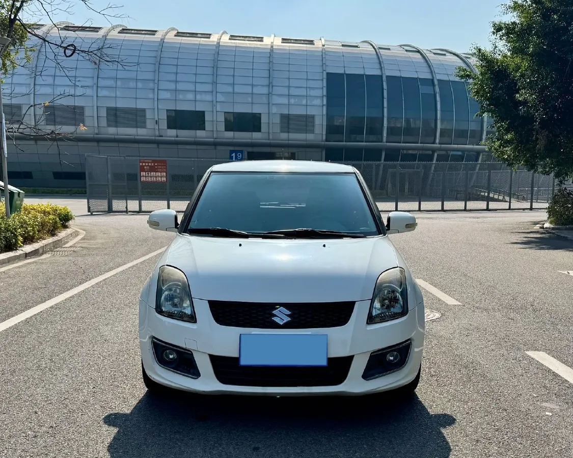 2016 Suzuki Swift 1.5L 103HP L4 4AT,autocango,china used car exporter,china ev exporter,chinese used car exporter,chinese used ev exporter