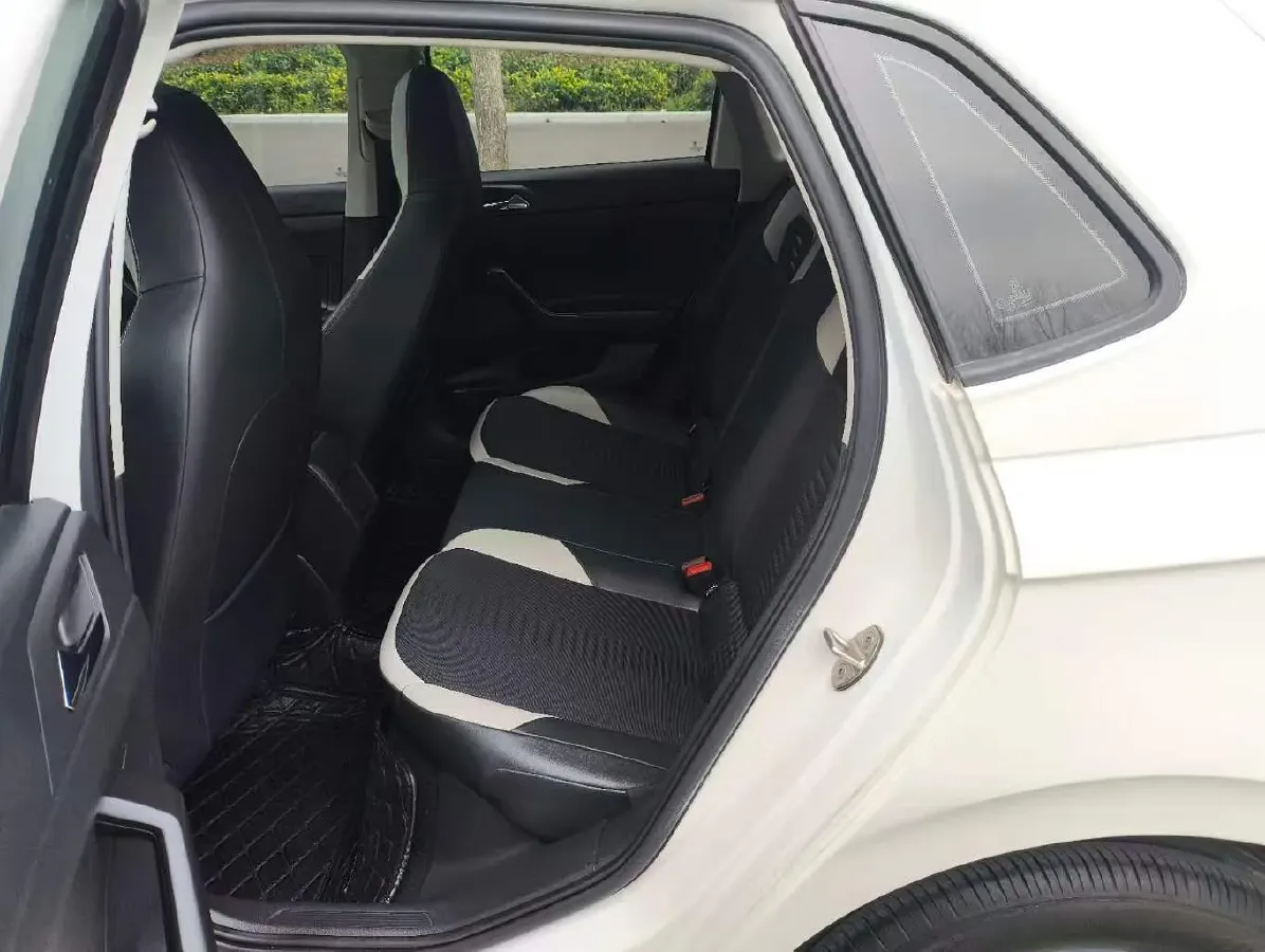 2021 Haval H6 1.5T 169HP L4 7DCT,autocango,china used car exporter,china ev exporter,chinese used car exporter,chinese used ev exporter