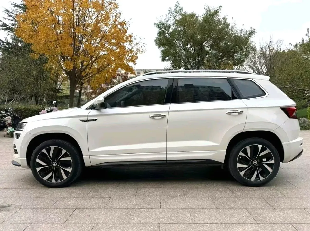 2021 Skoda Karoq 1.4T 150HP L4 7DCT,autocango,china used car exporter,china ev exporter,chinese used car exporter,chinese used ev exporter