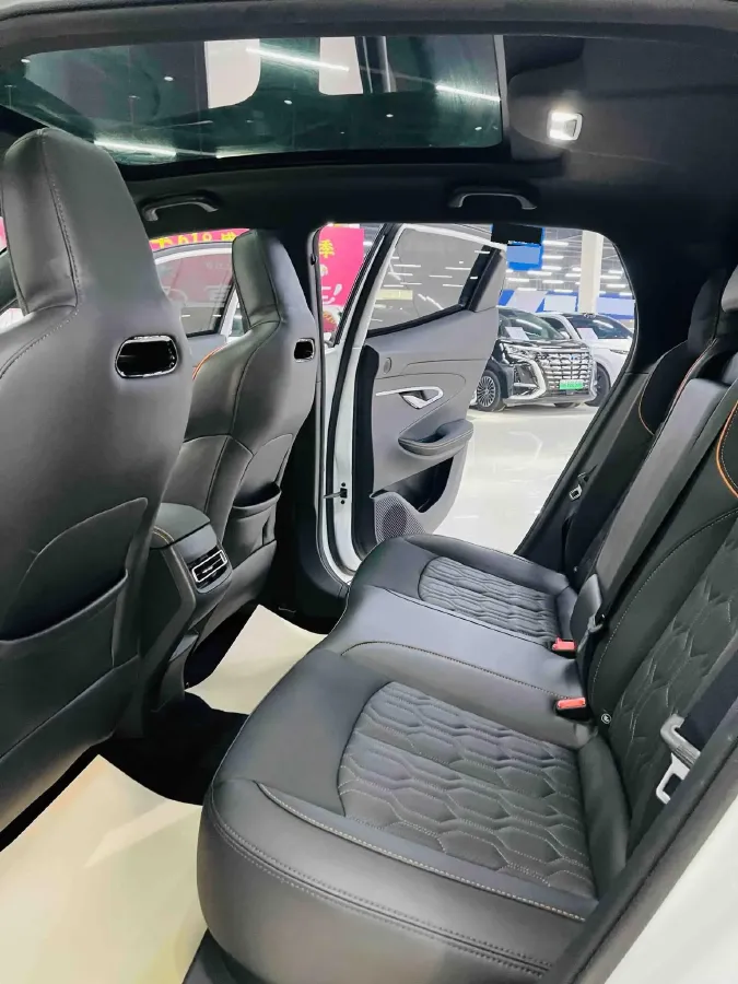 2022 ChangAn UNI-T 1.5T 188HP L4 7DCT,autocango,china used car exporter,china ev exporter,chinese used car exporter,chinese used ev exporter