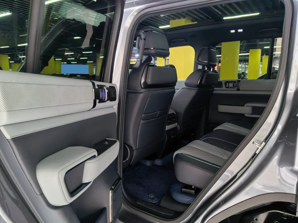 2023 FangChengBao Bao 5 1.5T 194HP L4 E-CVT PHEV 31.8KWH,autocango,china used car exporter,china ev exporter,chinese used car exporter,chinese used ev exporter