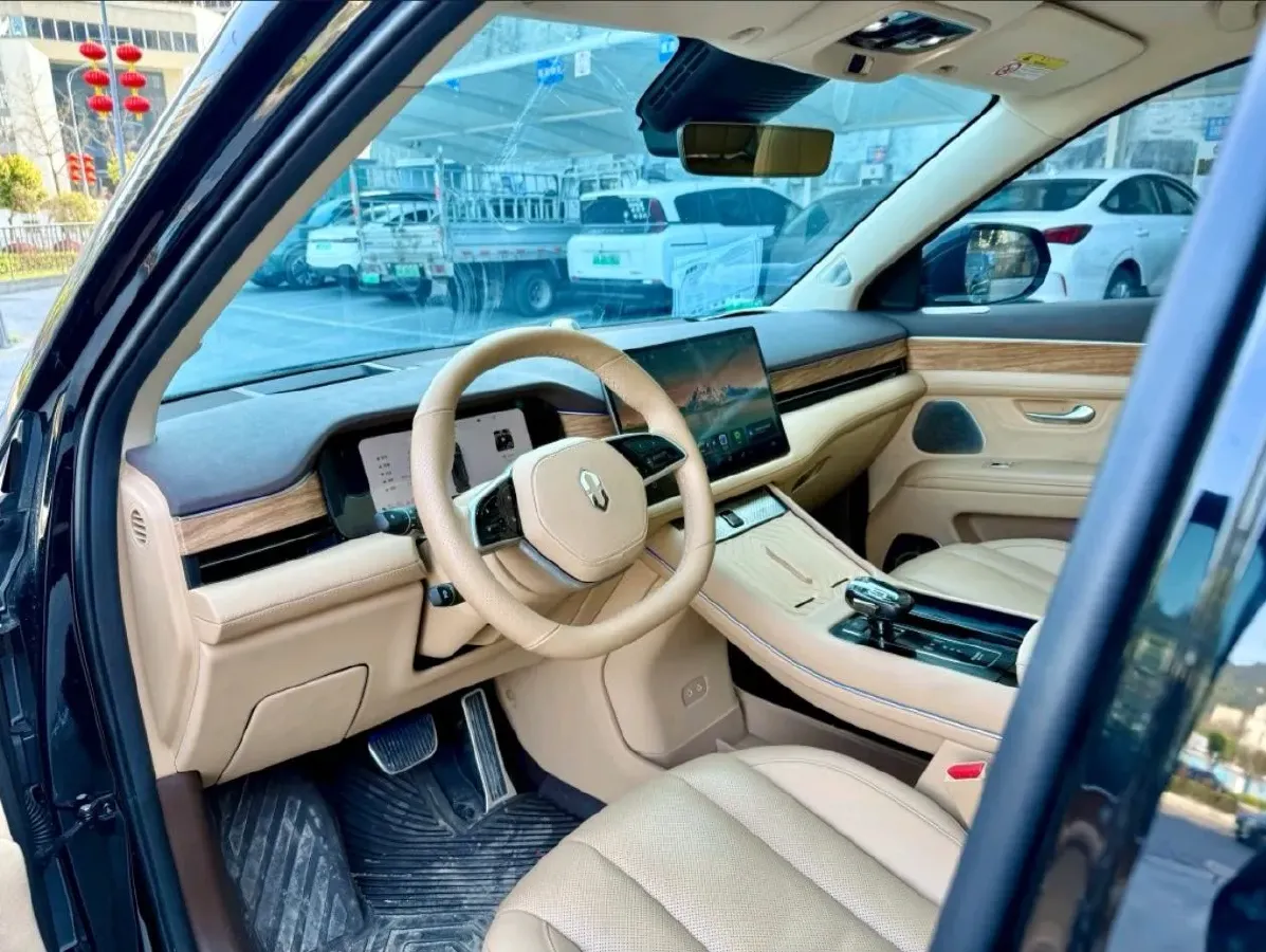 2024 AITO AITO M7 1.5T 152HP L4 REEV 40KWH,autocango,china used car exporter,china ev exporter,chinese used car exporter,chinese used ev exporter