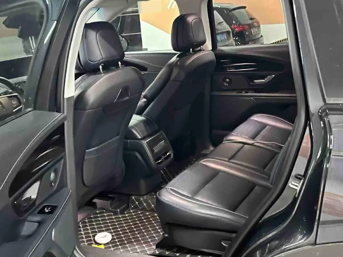 2023 Lincoln Nautilus 2.0T 261HP L4 8AT,autocango,china used car exporter,china ev exporter,chinese used car exporter,chinese used ev exporter