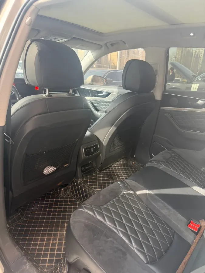 2019 HongQi HS5 2.0T 224HP L4 6AT,autocango,china used car exporter,china ev exporter,chinese used car exporter,chinese used ev exporter