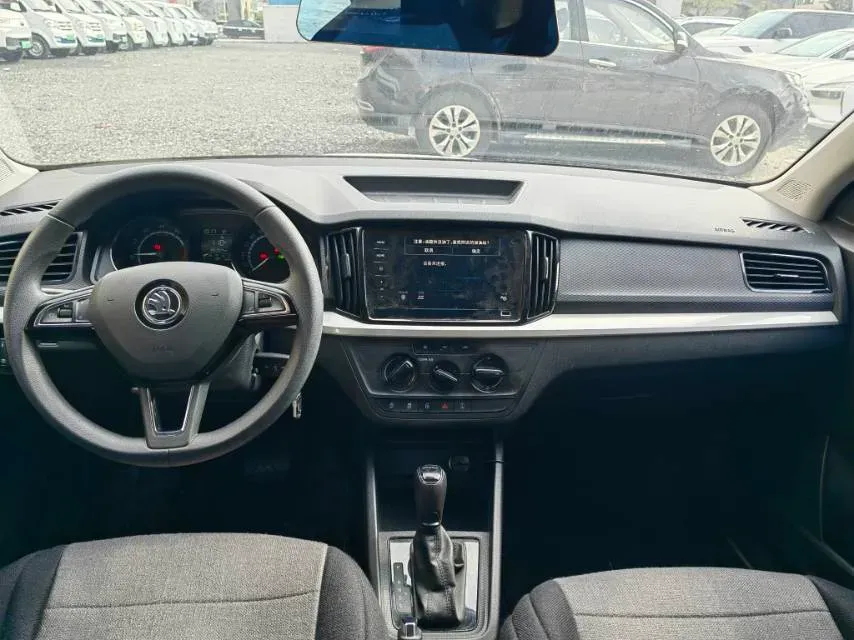 2020 Skoda Kamiq 1.5L 112HP L4 6AT,autocango,china used car exporter,china ev exporter,chinese used car exporter,chinese used ev exporter