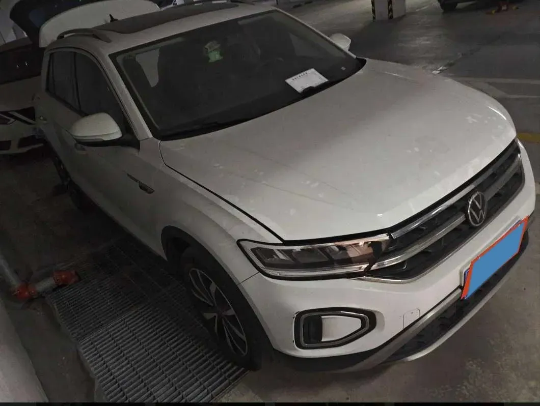 2023 Volkswagen T-Roc 1.4T 150HP L4 7DCT,autocango,china used car exporter,china ev exporter,chinese used car exporter,chinese used ev exporter