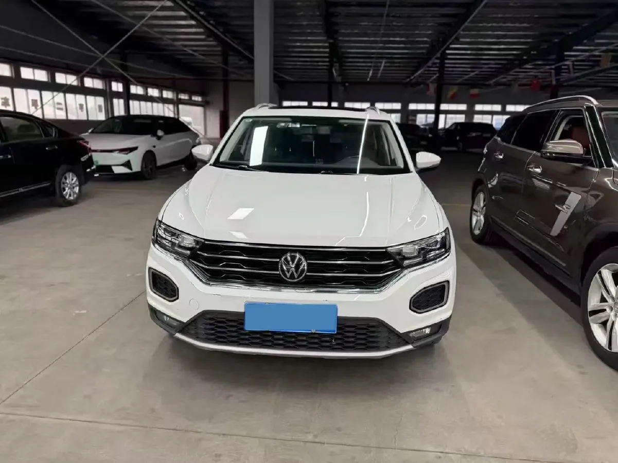 2022 Volkswagen T-Roc 1.4T 150HP L4 7DCT,autocango,china used car exporter,china ev exporter,chinese used car exporter,chinese used ev exporter