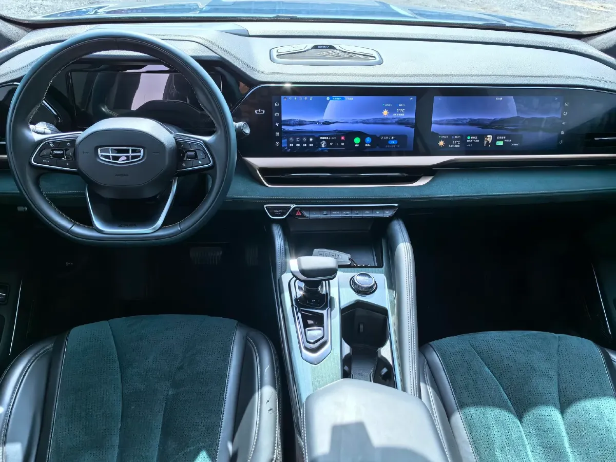 2021 Geely Monjaro 2.0T 218HP L4 7DCT,autocango,china used car exporter,china ev exporter,chinese used car exporter,chinese used ev exporter