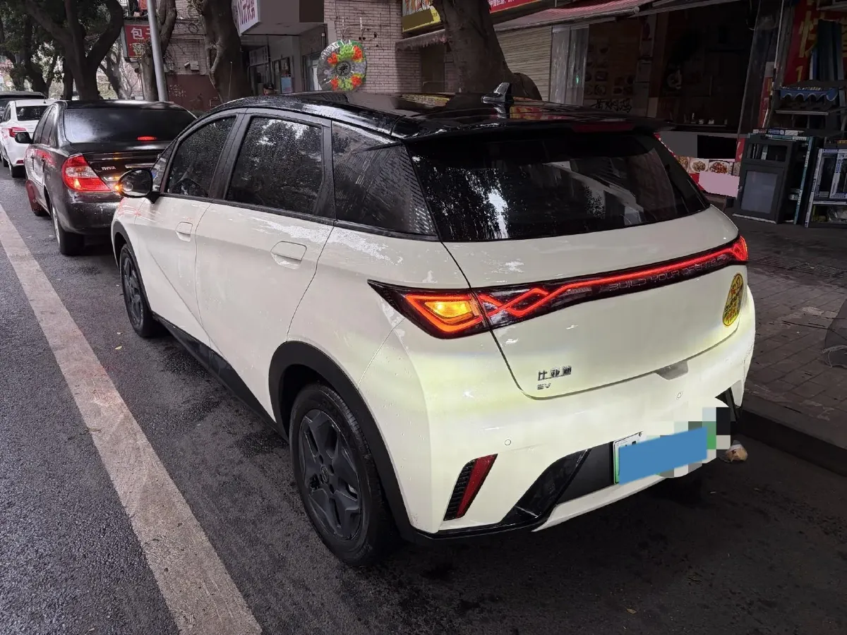 2021 Ford Escort 1.5L 122HP L3 6AT,autocango,china used car exporter,china ev exporter,chinese used car exporter,chinese used ev exporter