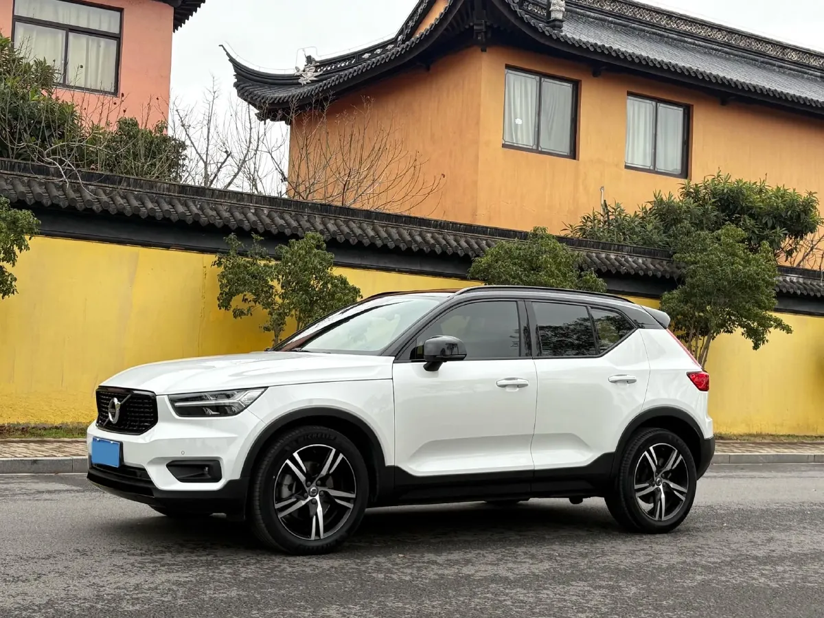 2021 Volvo XC40 2.0T 247HP L4 8AT,autocango,china used car exporter,china ev exporter,chinese used car exporter,chinese used ev exporter