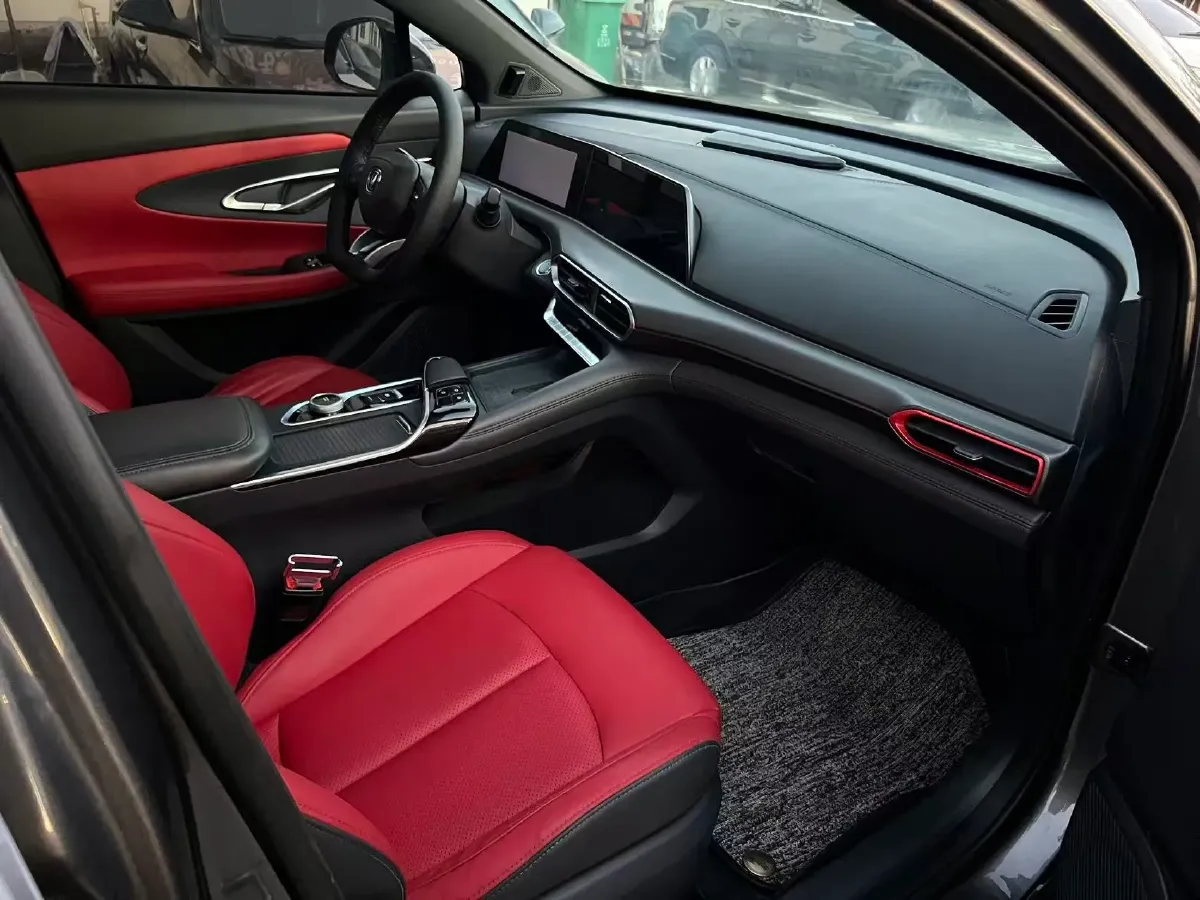 2020 ChangAn UNI-T 1.5T 180HP L4 7DCT,autocango,china used car exporter,china ev exporter,chinese used car exporter,chinese used ev exporter