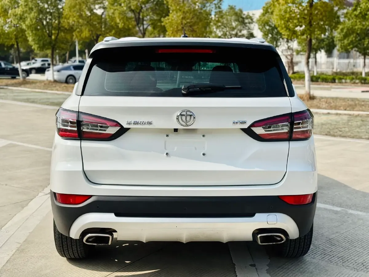 2018 Brilliance Auto V6 1.5T 150HP L4 6MT,autocango,china used car exporter,china ev exporter,chinese used car exporter,chinese used ev exporter