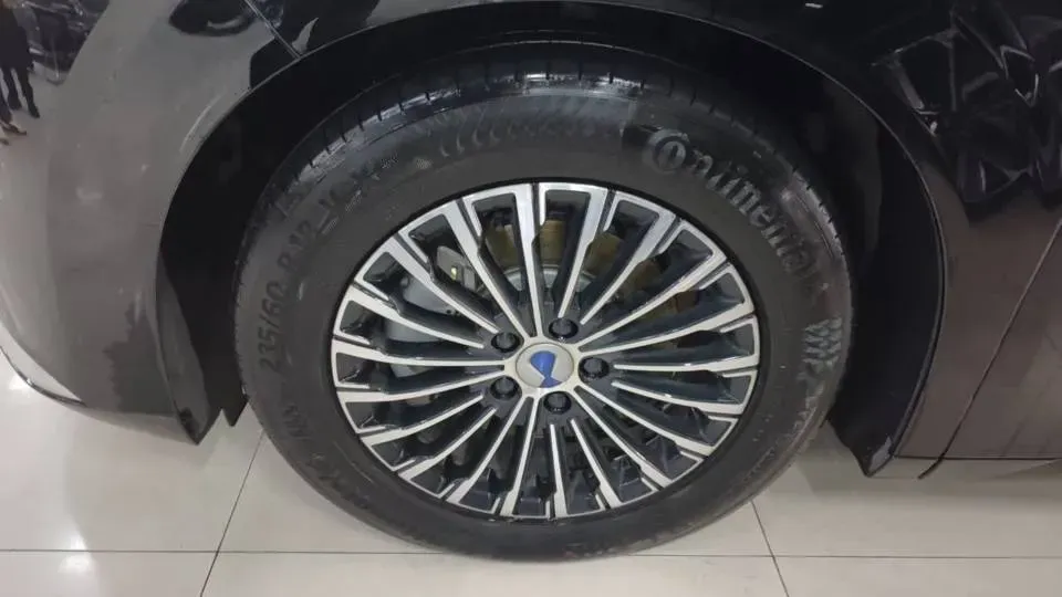 2024 Denza D9 1.5T 139HP L4 E-CVT PHEV 20.39KWH,autocango,china used car exporter,china ev exporter,chinese used car exporter,chinese used ev exporter